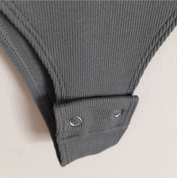 Dynamite Dark Gray Sleeveless Bodysuit - Picture 5 of 5